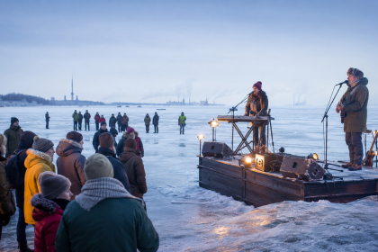 Donmuş Baltık Denizi’nde Frozen People festivali