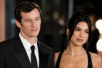 Dua Lipa ve Callum Turner evlendi iddiası gündemde