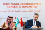 Turkiye-ile-Suudi-Arabistan-Arasinda-Vize-Muafiyeti-Anlasmasi-Imzalandi