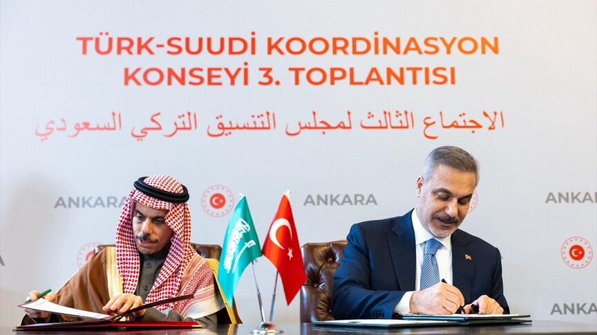 Turkiye-ile-Suudi-Arabistan-Arasinda-Vize-Muafiyeti-Anlasmasi-Imzalandi